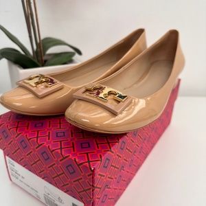 TORY BURCH Jill Pump Patent Leather Nude Pump